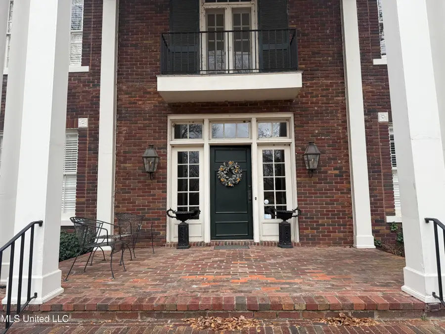 2502 W Claiborne Avenue, Greenwood, MS 38930 - #3