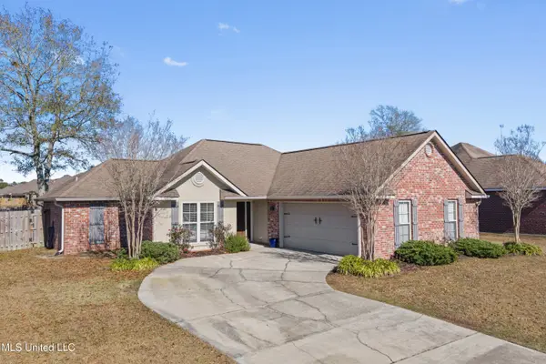 2113 Rhonda Avenue, Ocean Springs, MS 39564