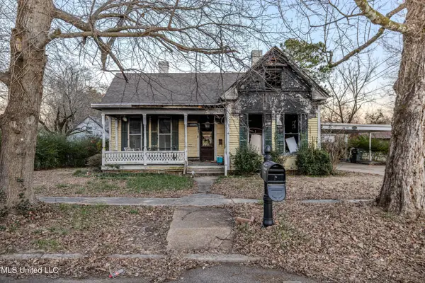 165 S Randolph Street, Holly Springs, MS 38635