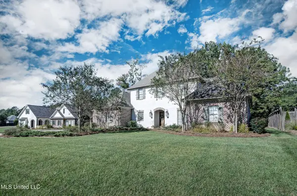 307 Natchez Court, Flowood, MS 39232