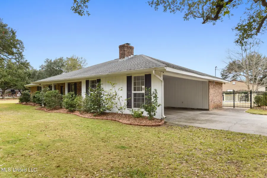 530 Bismark Street, Bay Saint Louis, MS 39520 - Image #3