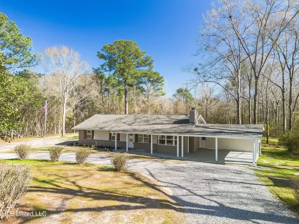 20502 Hill Top Road, Saucier, MS 39574