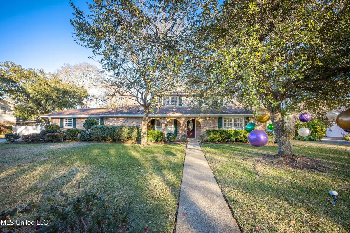 910 Warren Street, Pascagoula, MS 39567 - #1