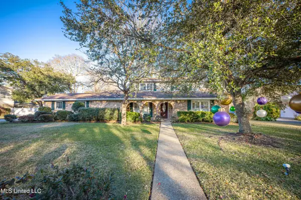 910 Warren Street, Pascagoula, MS 39567