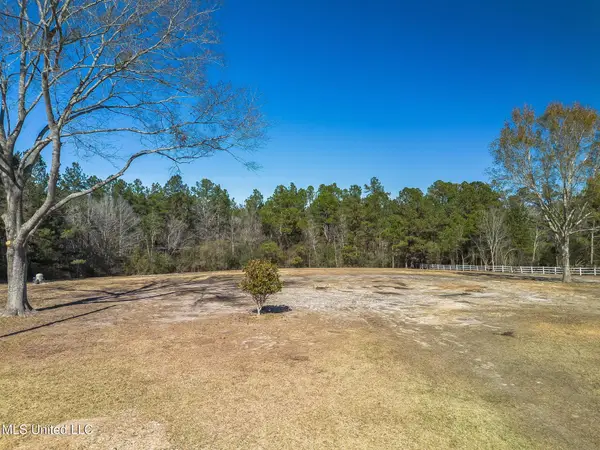 25230 Clarke Road, Saucier, MS 39574