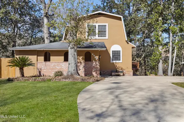 2108 Bacot Drive, Gautier, MS 39553