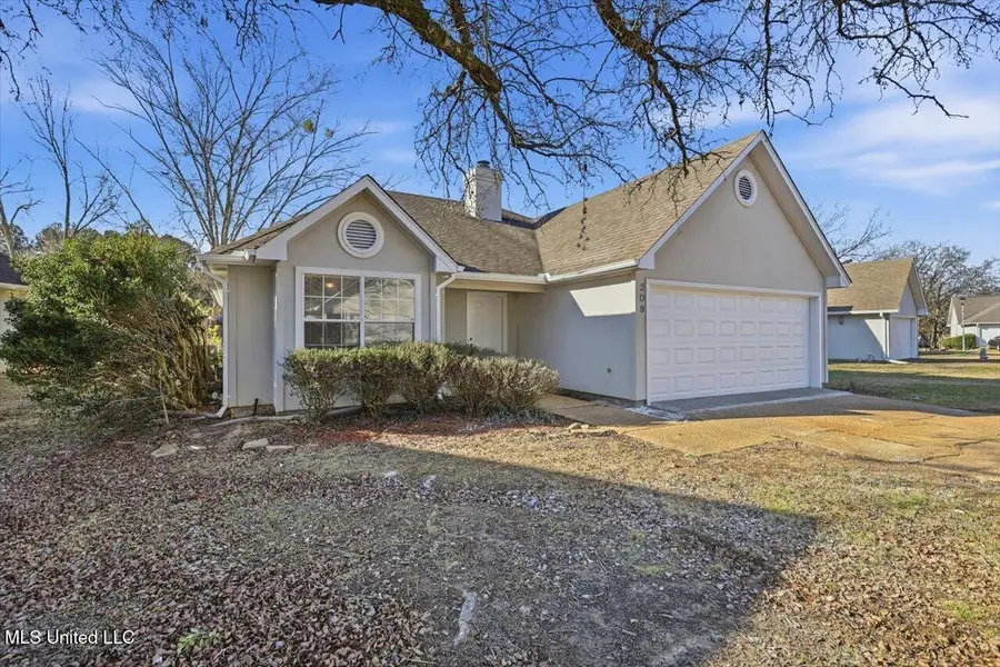 209 N Shadow Lake Drive, Clinton, MS 39056 - #2