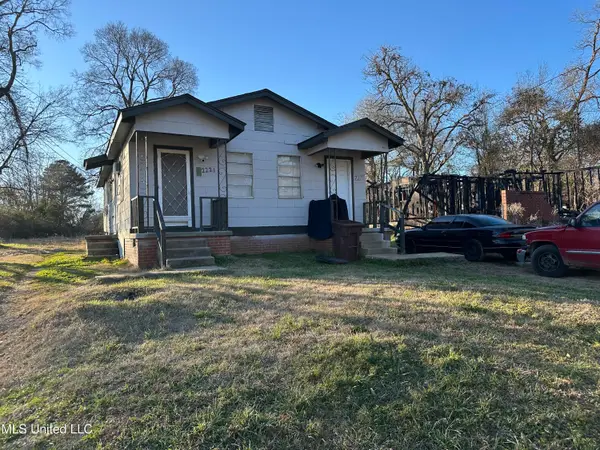 2221 Woodlawn, Jackson, MS 39213