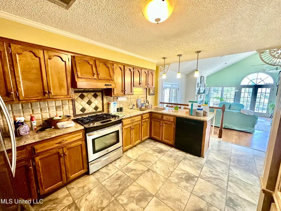 206 W Meadowbrook Drive, Brookhaven, MS 39601 - #2