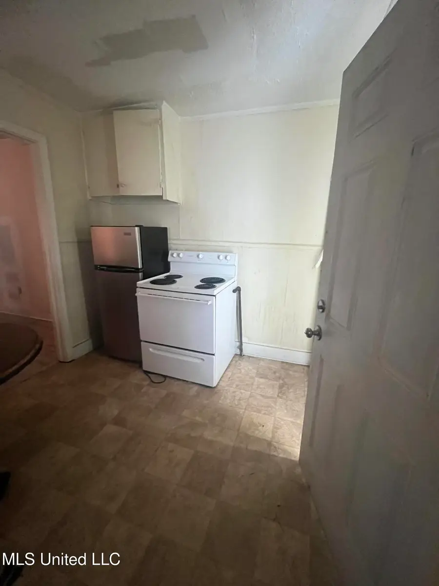 979 Winn Street, Jackson, MS 39204 - #3