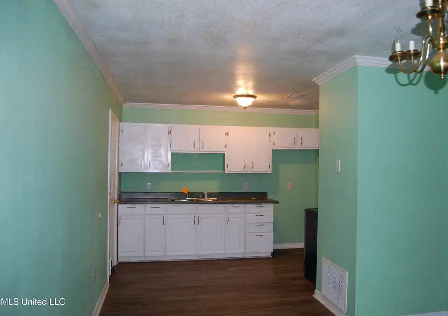 4226 Martha Court, Pascagoula, MS 39581 - #3