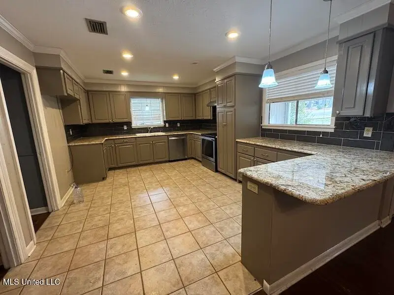 510 NW Kennedy Drive, Magee, MS 39111 - #3