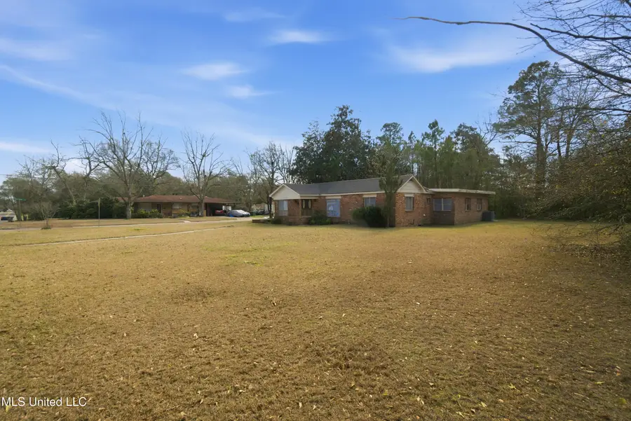 1612 W 7th Street, Hattiesburg, MS 39401 - Image #2