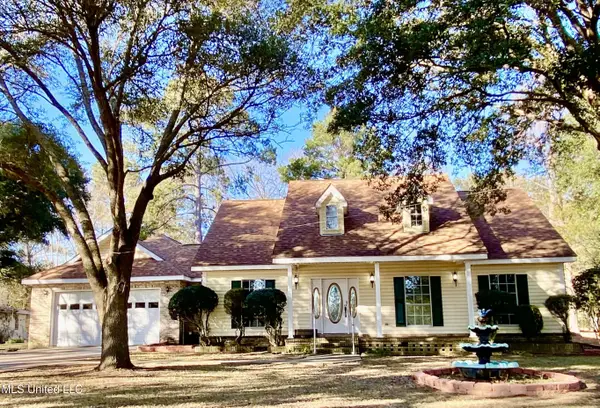 18 Point View Drive, Carriere, MS 39426