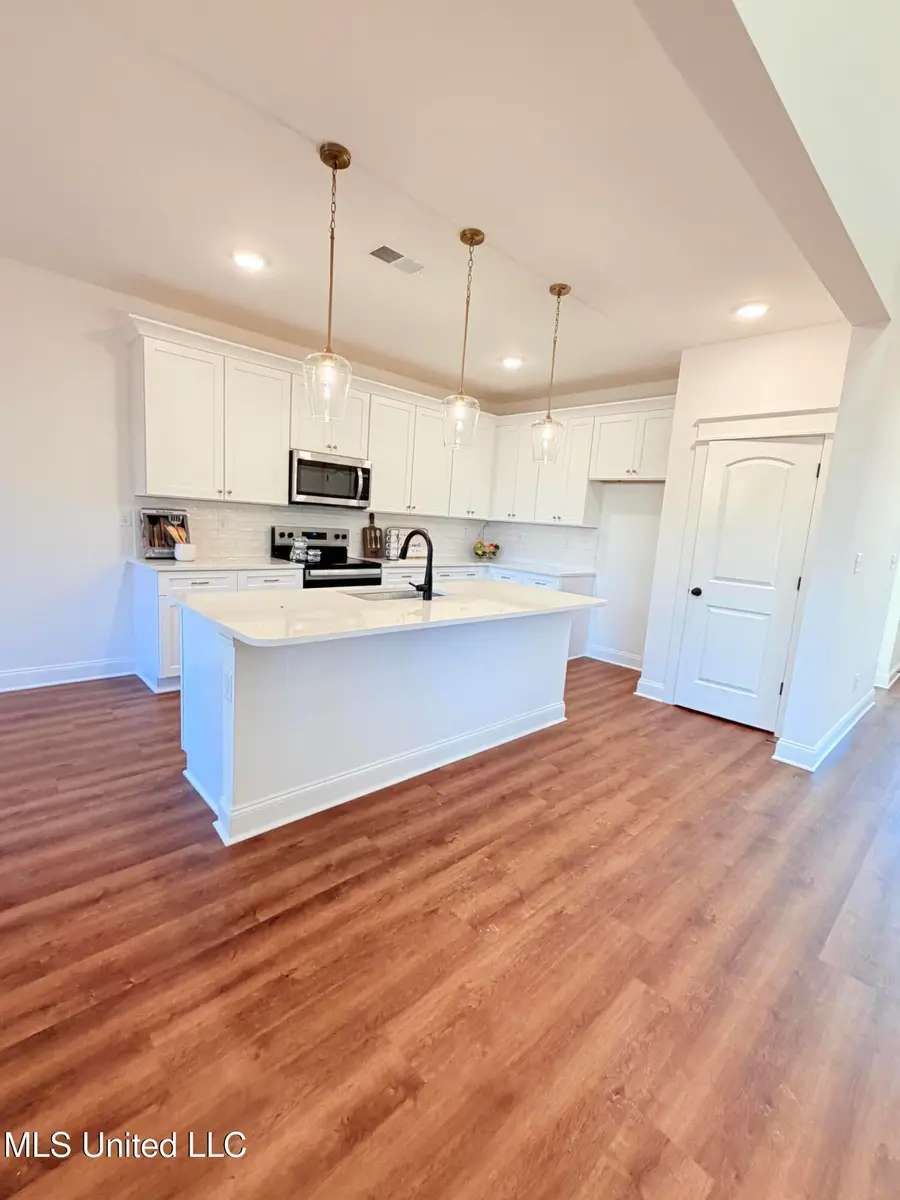 4338 S Bolivar Trail, Olive Branch, MS 38654 - #3