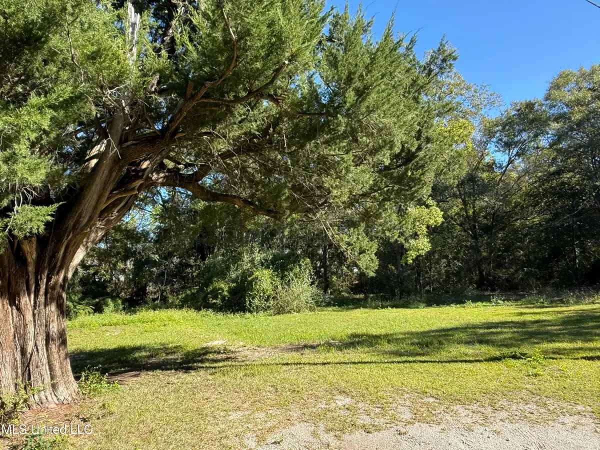 11398 Memphis Avenue, Gulfport, MS 39503 - Image #1