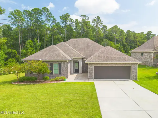 7591 Crescent Way Drive, Pass Christian, MS 39571