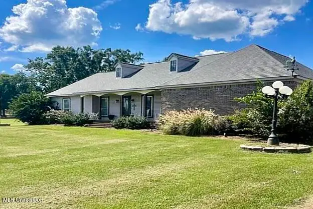 327 Maple Street, Walnut Grove, MS 39189 - Image #1