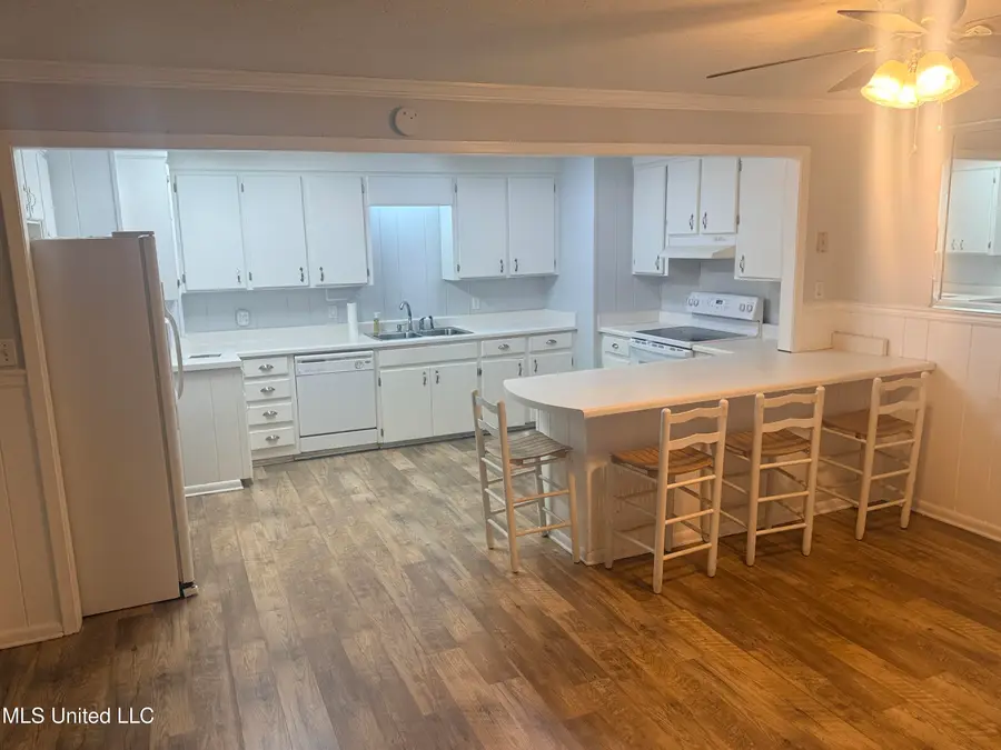 327 Maple Street, Walnut Grove, MS 39189 - Image #2