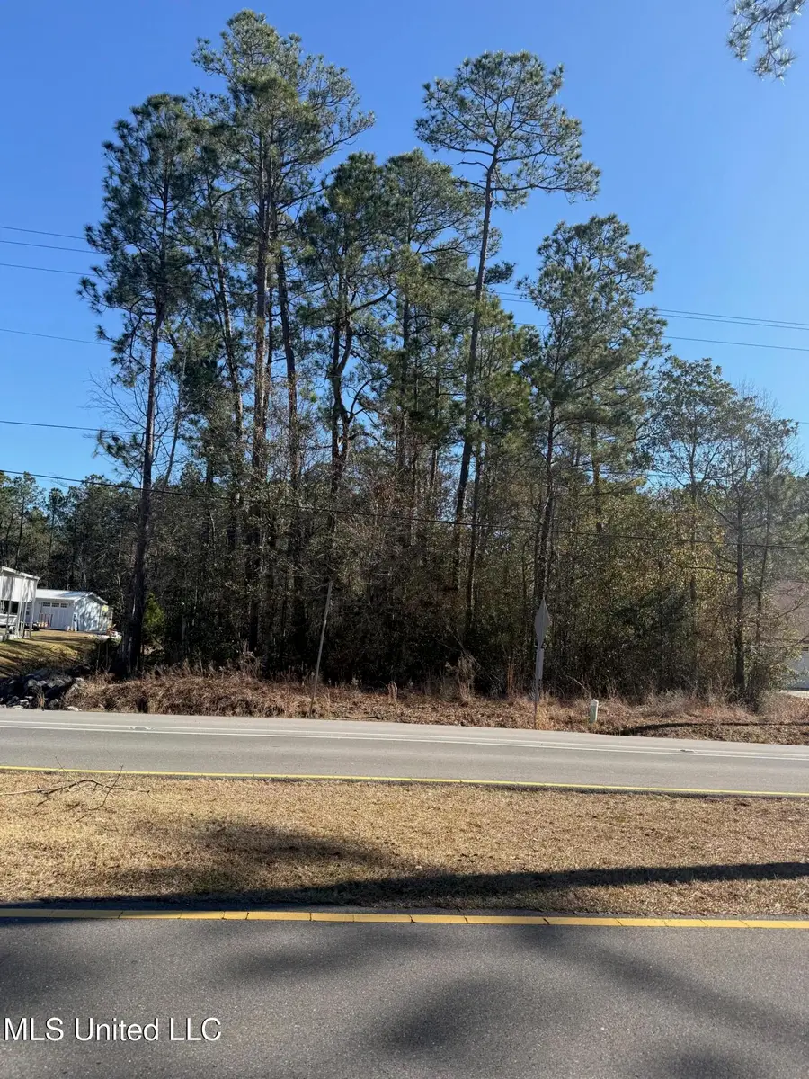 79322 E Diamondhead Drive, Diamondhead, MS 39525 - #2