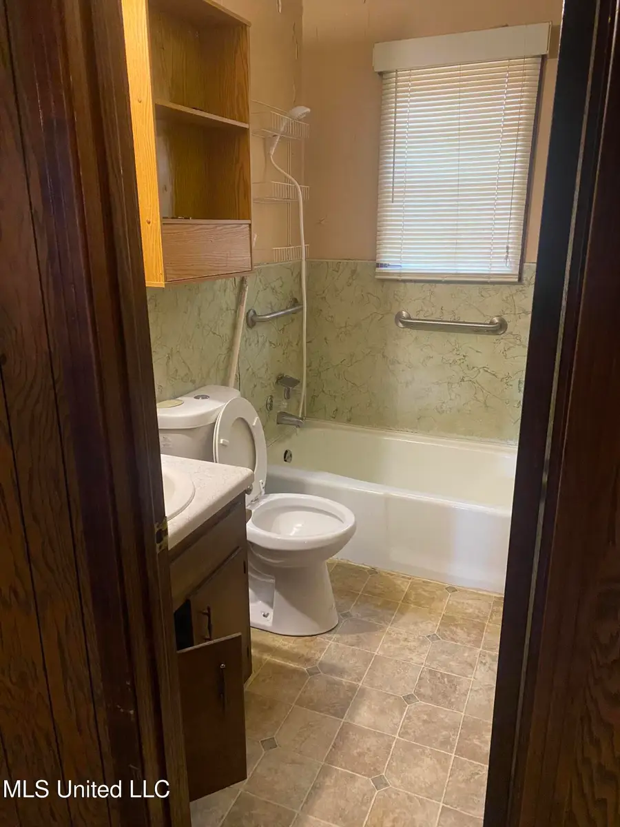 1933 NE Hammond Hill Road, Senatobia, MS 38668 - #3