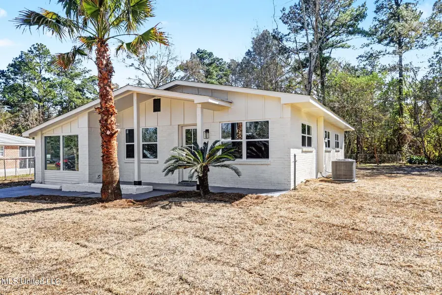 311 Robert Dale Drive, Gulfport, MS 39503 - Image #2