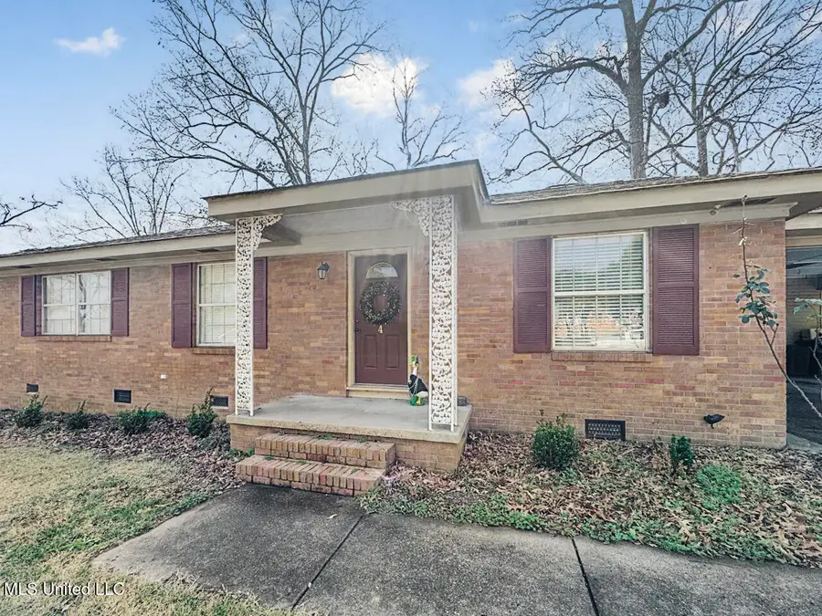 4 Oakhurst Drive, Natchez, MS 39120 - #2