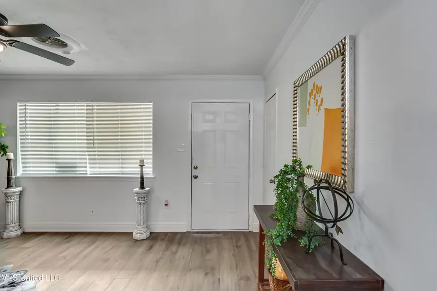 667 Queen Circle, Jackson, MS 39209 - #3