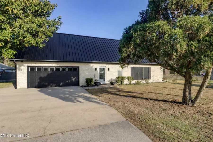 2616 Gina Street, Pascagoula, MS 39581 - #2