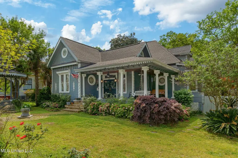 303 Walnut Street, Hattiesburg, MS 39401 - #2