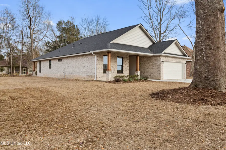 1708 Pelican Avenue, Ocean Springs, MS 39564 - #2