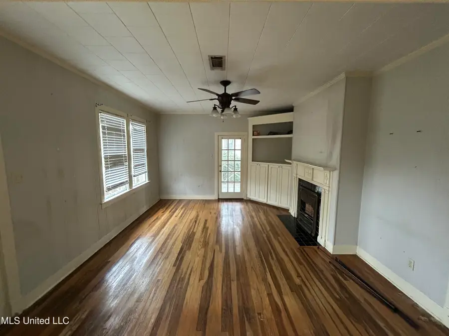 366 E Center Street, Canton, MS 39046 - #3