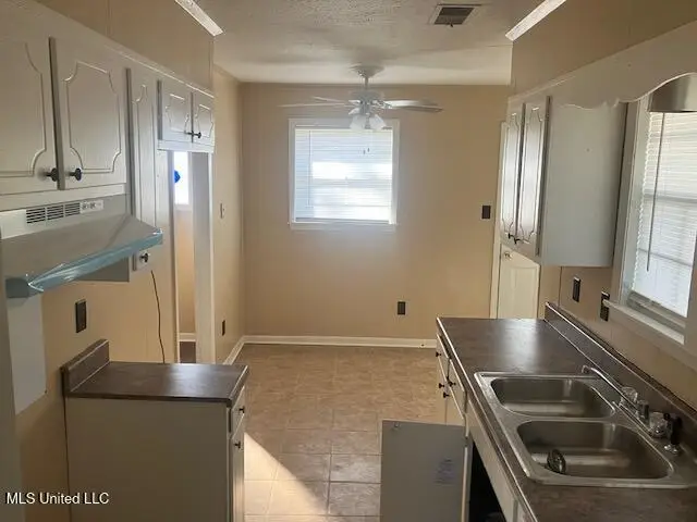 1320 Maple Avenue, Clarksdale, MS 38614 - #2