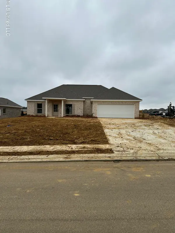 1068 Riverside Lane, Pearl, MS 39208