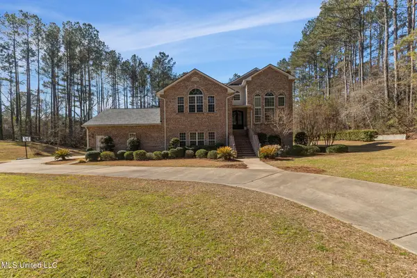 37 Montebello, Hattiesburg, MS 39402