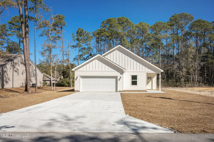 700 Peach Street, Ocean Springs, MS 39564 - #2