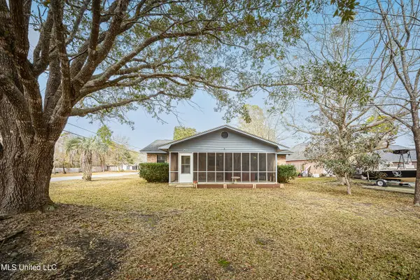 2433 Santa Cruz Street, Gautier, MS 39553