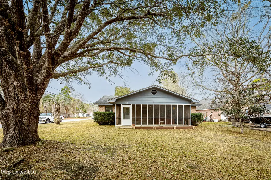 2433 Santa Cruz Street, Gautier, MS 39553 - #2