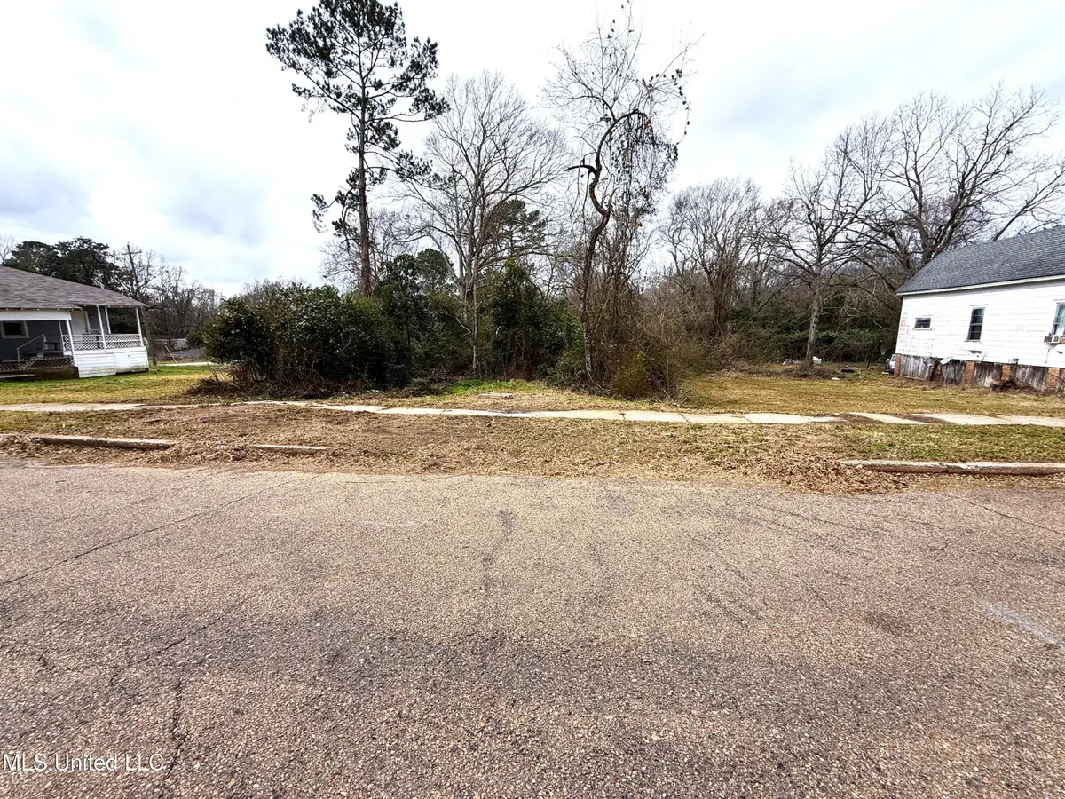 318 S Cherry Street, McComb, MS 39648 - #1