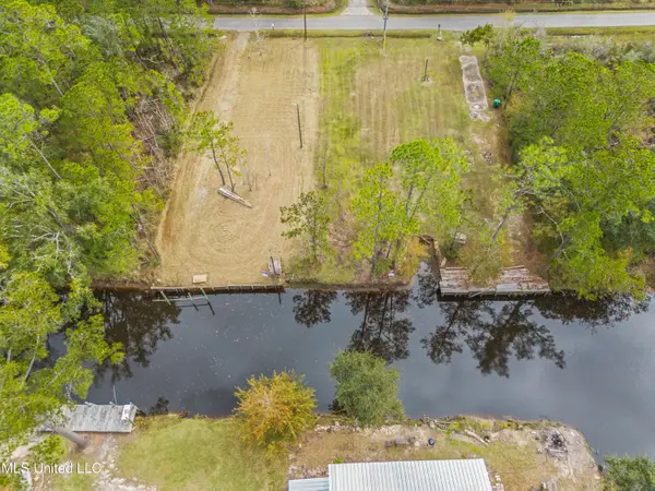 10051 W Bayou View Drive, Bay Saint Louis, MS 39520