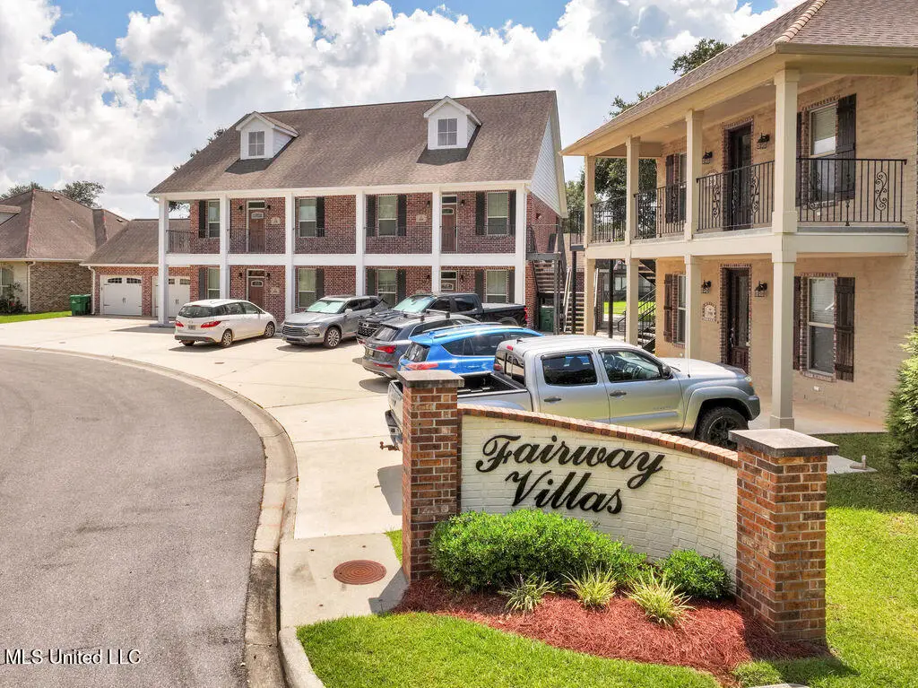 204 Fairway Villas, Diamondhead, MS 39525 - #1