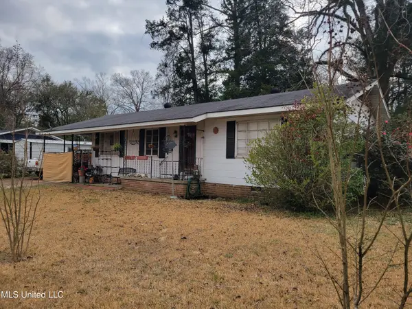 100 Holly Drive, Natchez, MS 39120