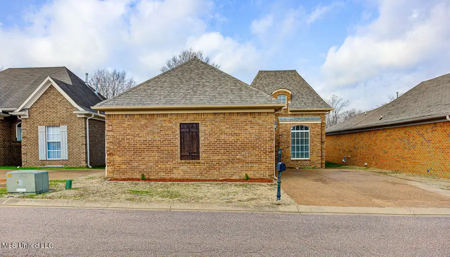 6433 W Arbor Lake Drive, Horn Lake, MS 38637 - #3