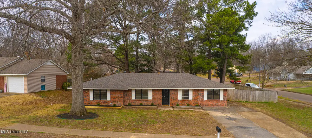 910 Hackberry Drive, Southaven, MS 38671 - #1