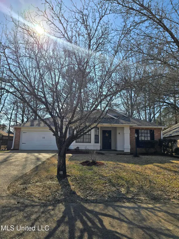 8 Ridgeway Place, Clinton, MS 39056