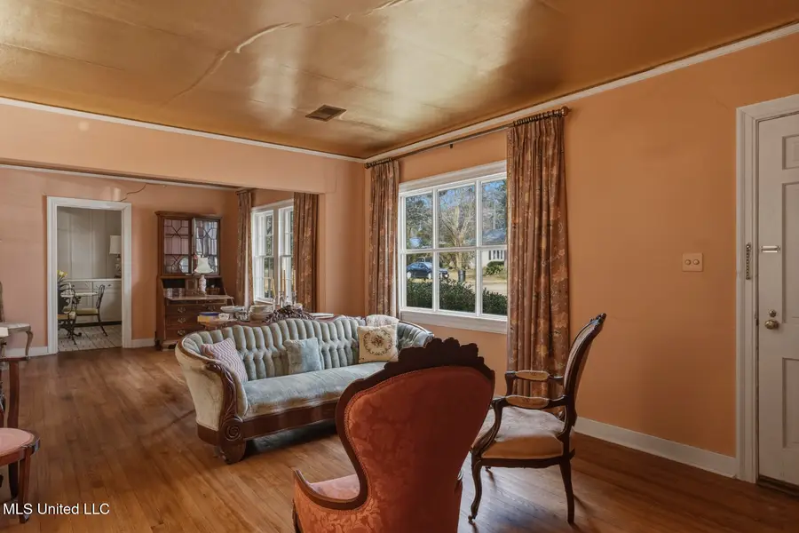 4325 Robin Drive, Jackson, MS 39206 - #3