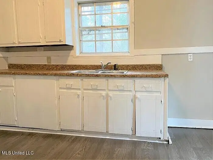 3704 Hines Avenue, Jackson, MS 39212 - #3