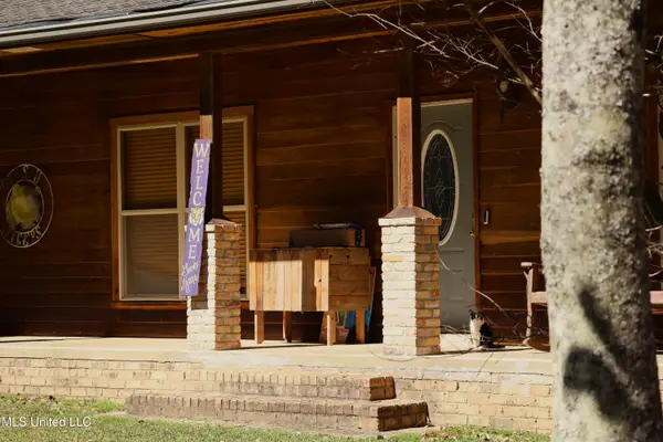 2052 W Topisaw South, Summit, MS 39666