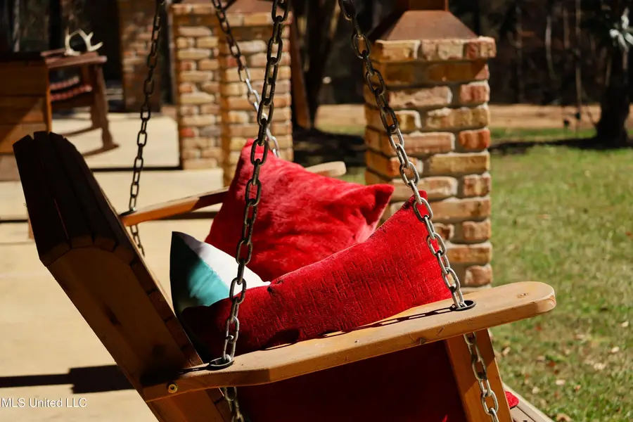 2052 W Topisaw South, Summit, MS 39666 - #2