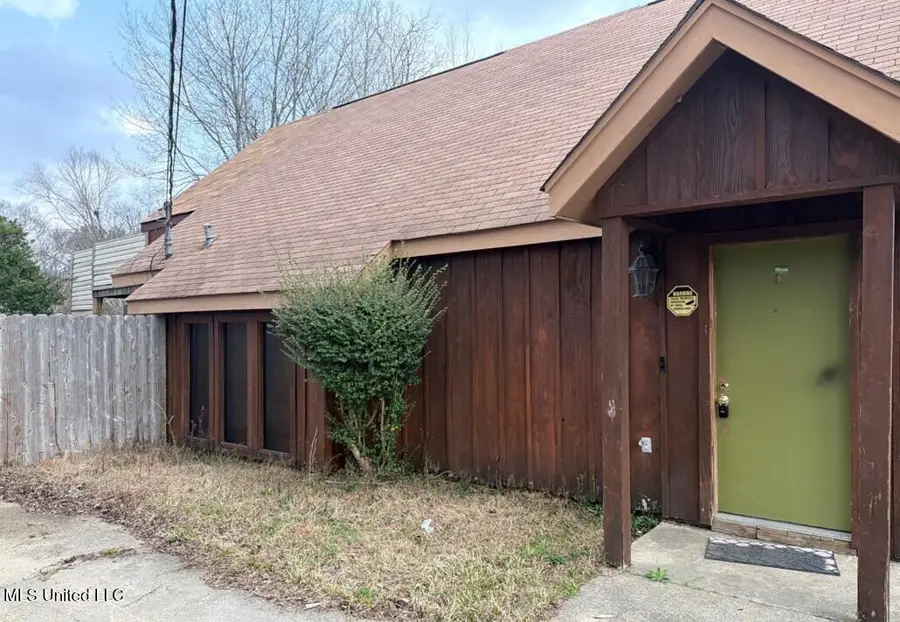 27 Clairmont Circle, Laurel, MS 39440 - #3